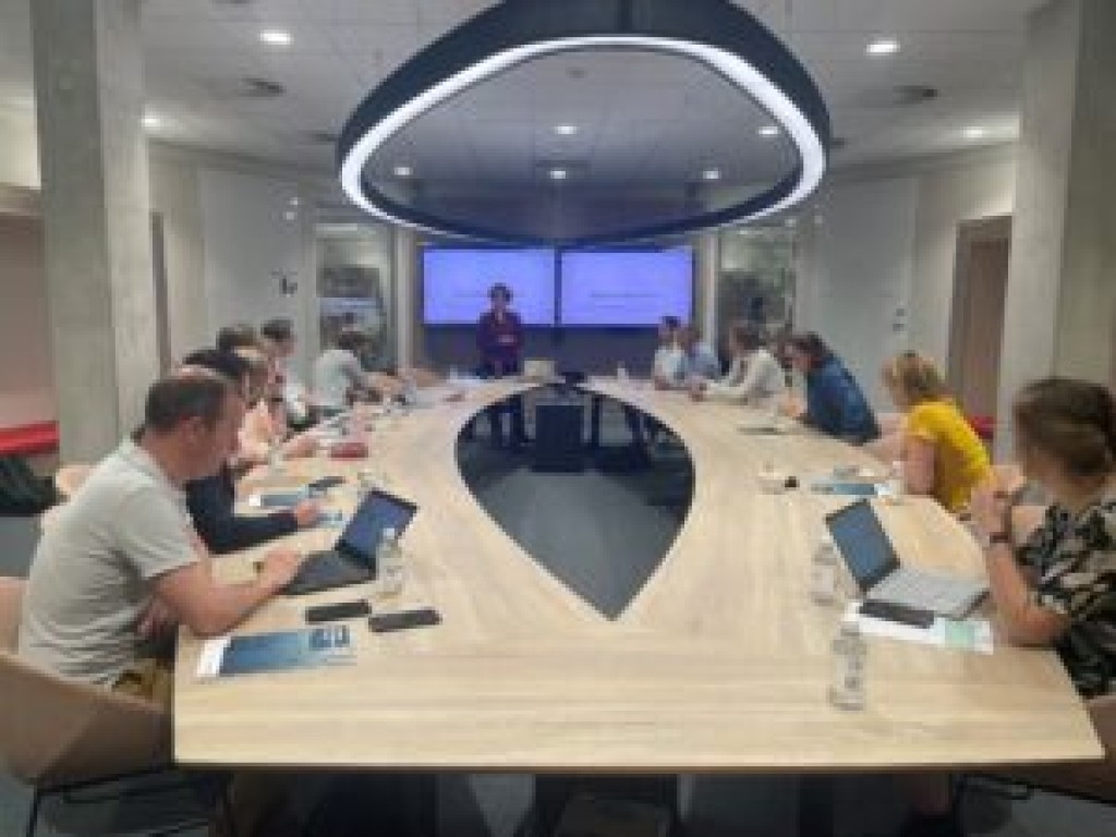 TKI Dinalog, Top Sector Logistics and ROM Netherlands join hands during Region Visits Logistic Innovation