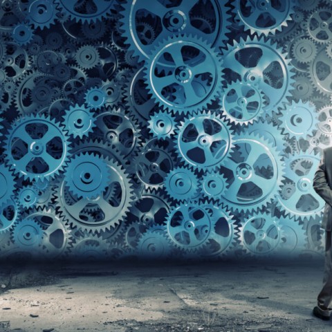 DATA2MOVE: Real-Time Data for Products to Move Data-Driven Real-Time Decision Making in Supply Chains and Logistics