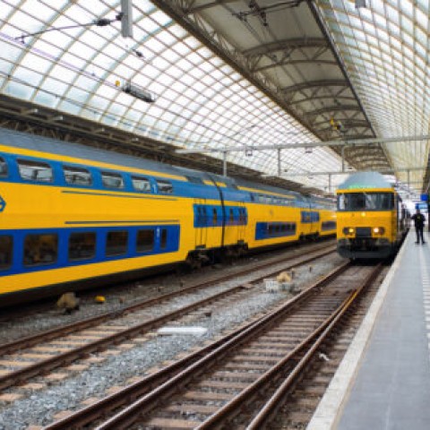 Improving the resilience of railway systems